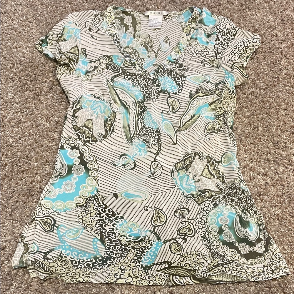 Stylish Women's Patterned Blouse